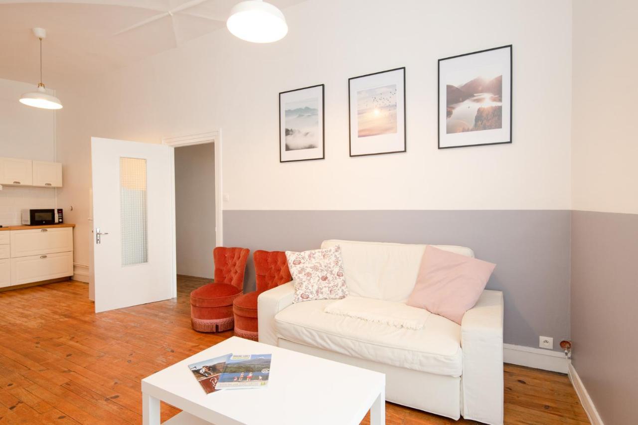 Ferienwohnung Issoire Centre, T2 Bergere Avec Parking Exterior foto