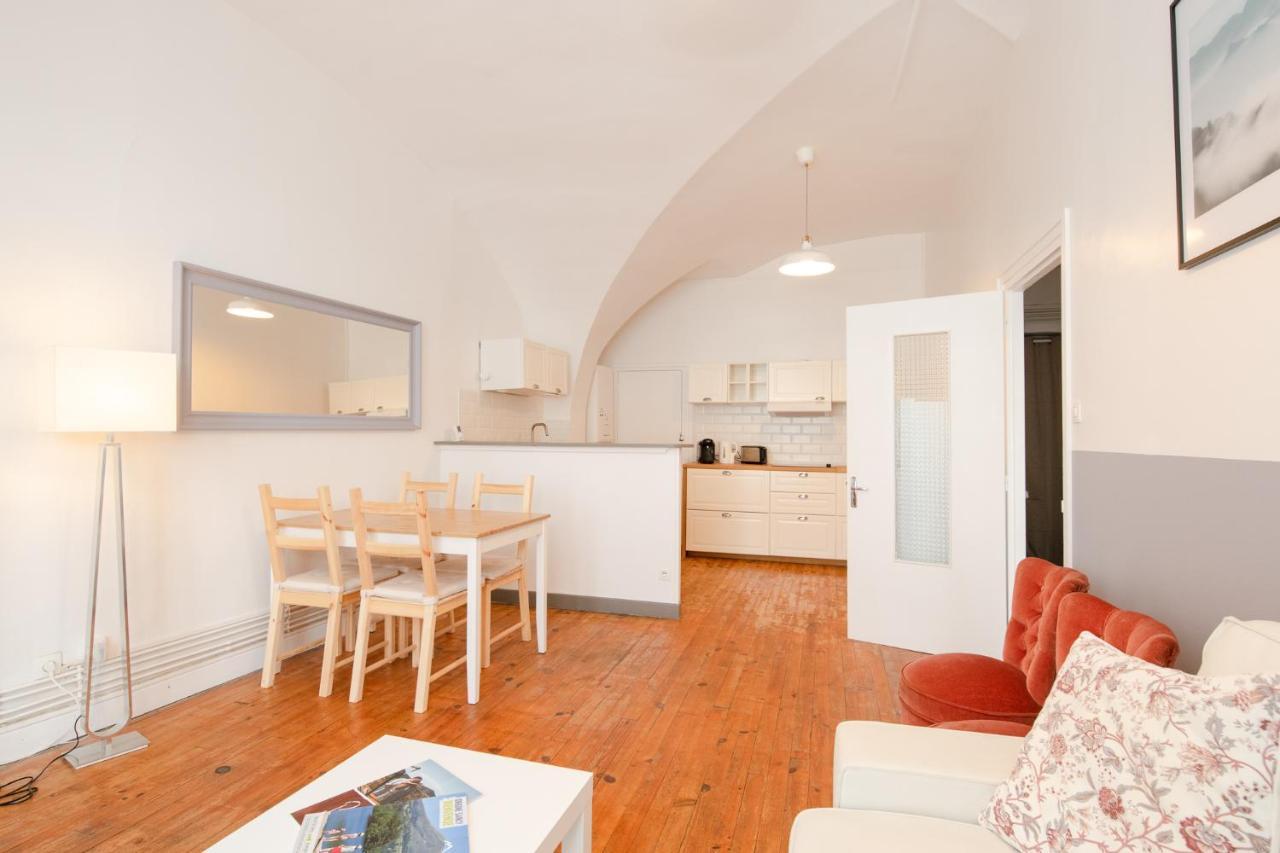 Ferienwohnung Issoire Centre, T2 Bergere Avec Parking Exterior foto