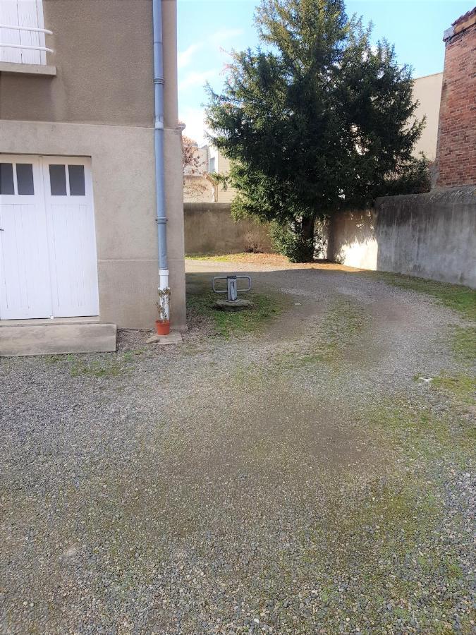 Ferienwohnung Issoire Centre, T2 Bergere Avec Parking Exterior foto