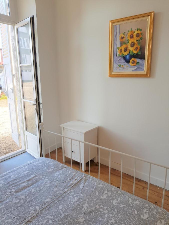 Ferienwohnung Issoire Centre, T2 Bergere Avec Parking Exterior foto